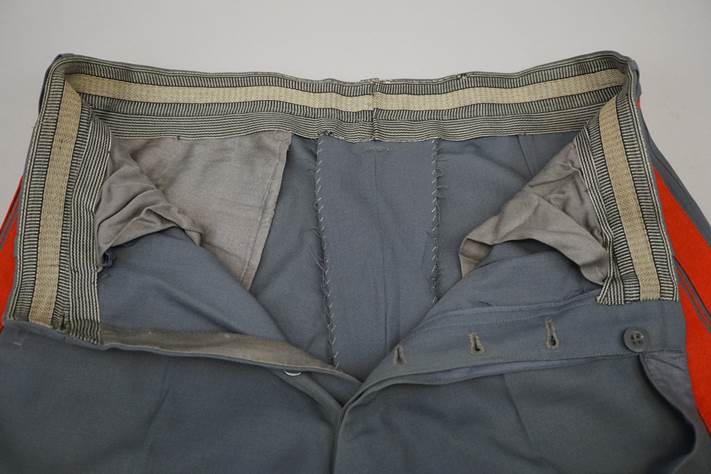 A close-up of a pair of pants

Description automatically generated